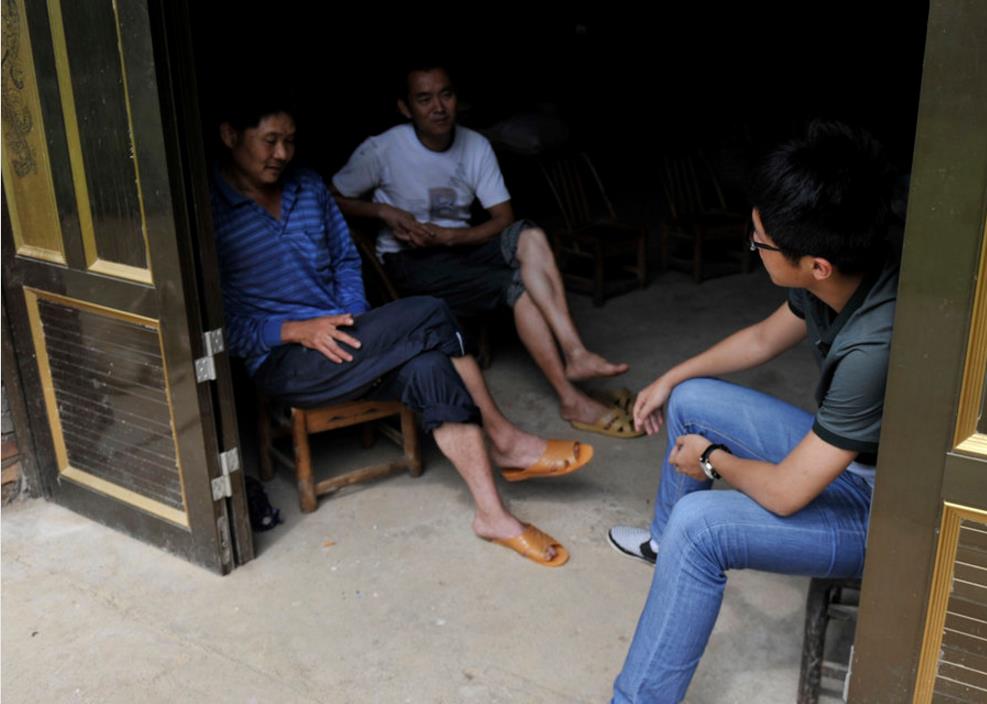 直击大山深处的光棍村村里姑娘要嫁出去外面姑娘都不愿来