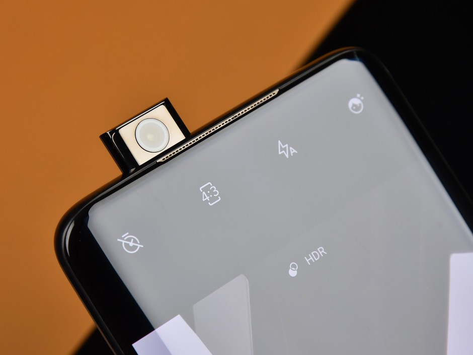 speedtail跑车风范:一加7t pro迈凯伦版图赏