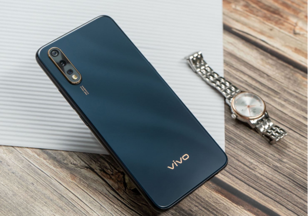 原创双十一选手机,携优惠来袭的vivo z5极速幻影