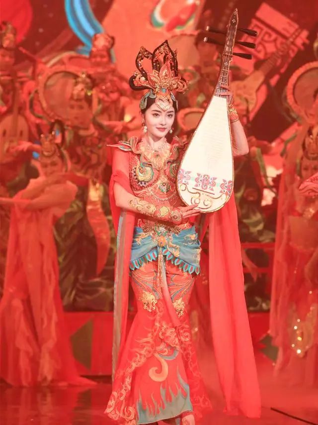 可爱的"江湖团宠"李妍,灵动少女初出江湖,静待与小分队一起搅动风云!