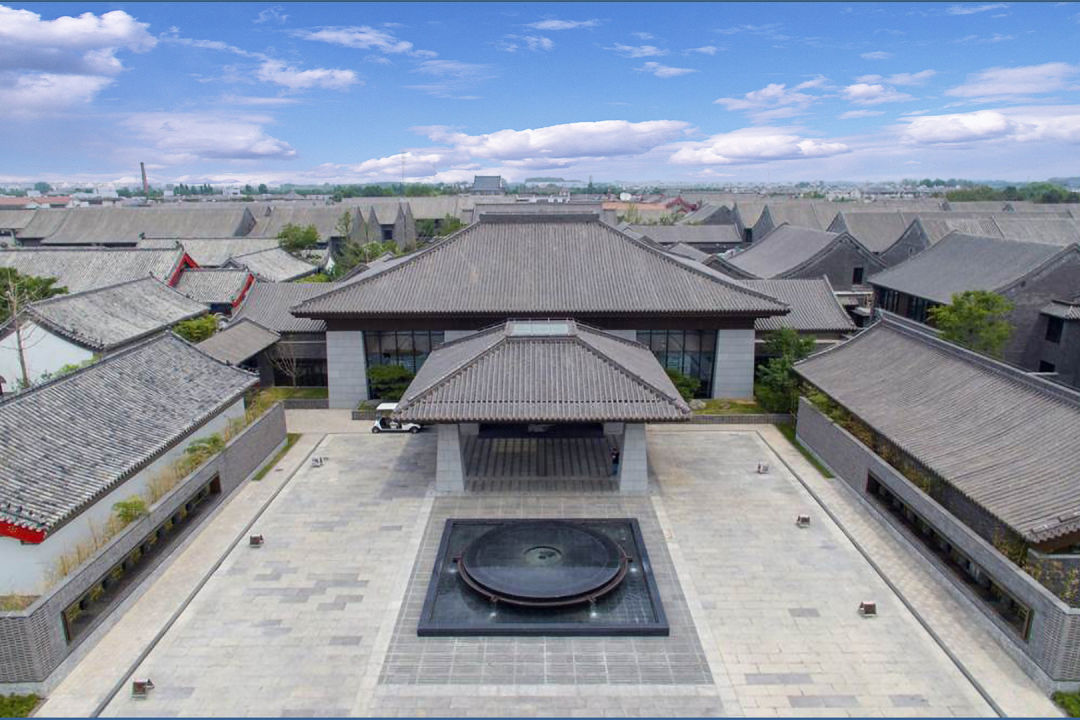 孔府西苑二期工程作为公司参建的首个大型仿古建筑群,总建筑面积61030