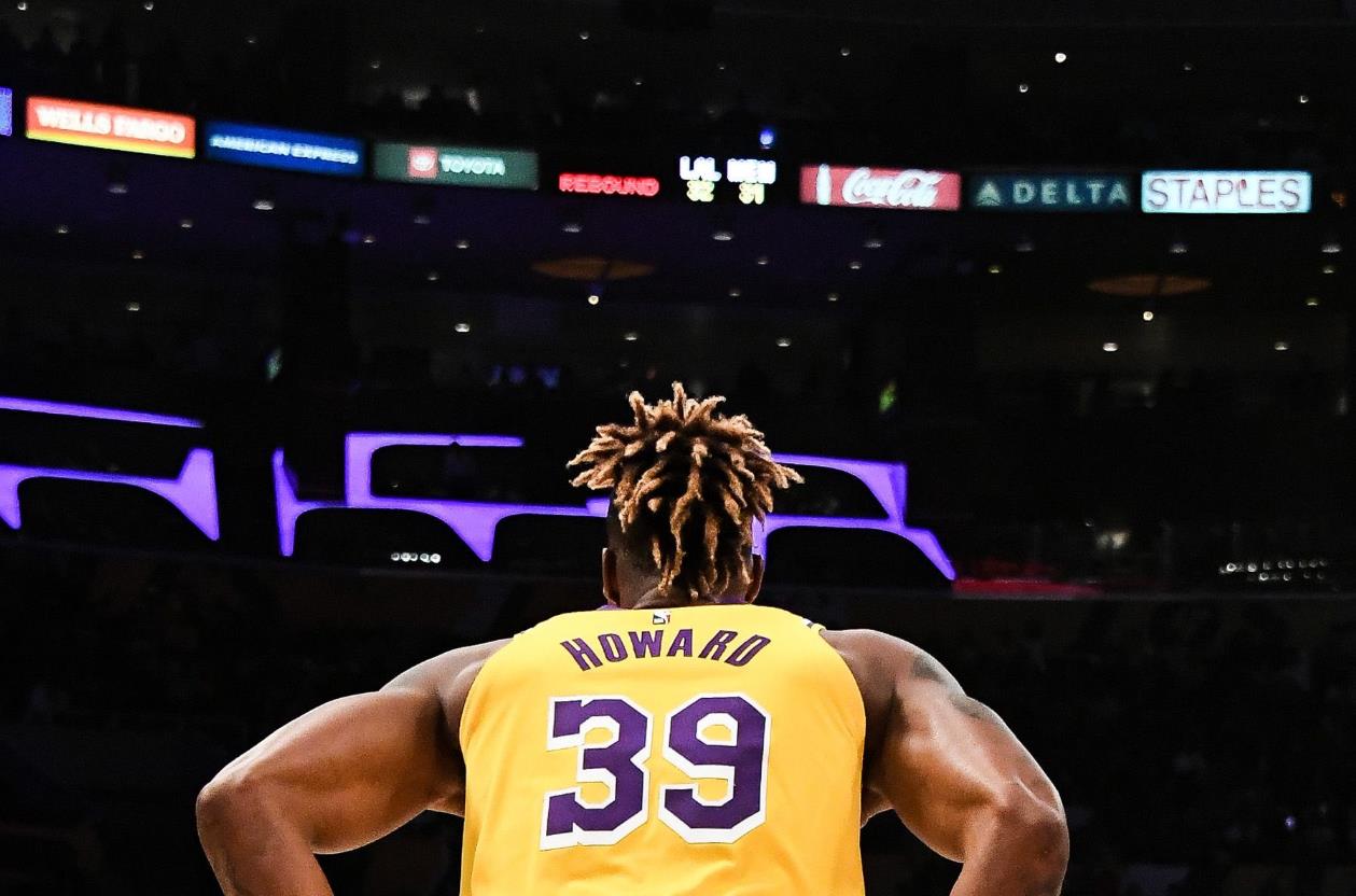 就这样,魔兽第二次披上了紫金军团的战袍,以麦基替补的身份,开启了他