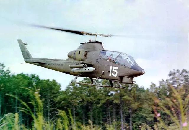 贝尔-301直升机图片