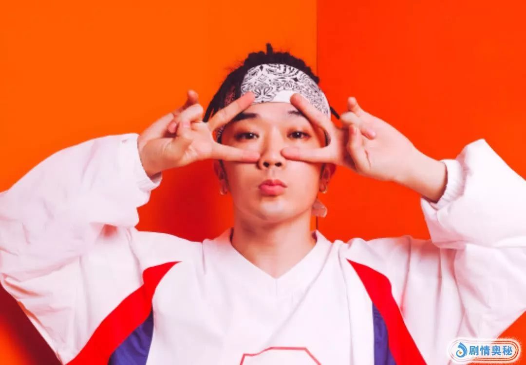 他是这个夏天最俘获人心的dancer;招牌尖叫动作:"掰头杀"- jazzy j