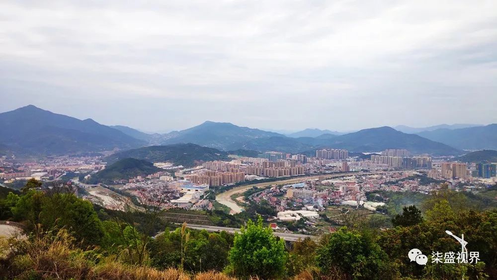 安溪城廂光德村,大寨山東南麓,藍溪左畔,面鳳山,筆架山,閬苑巖,鐵峰山