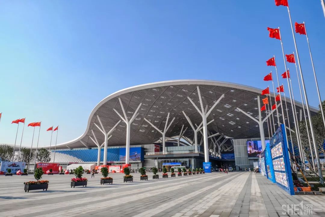 历时三年建成!深圳新地标厉害了!_国际会展中心