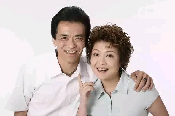 郭昶已离世十三年,潘结仍坚持不结婚自己照顾女儿,让人为之动容