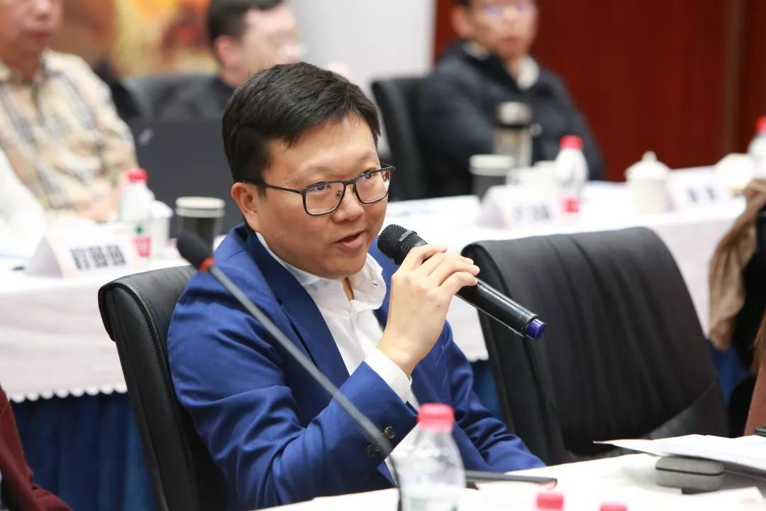 鼎晖投资董事总经理李磊中国春来教育投资并购部总经理高霏现场本文为