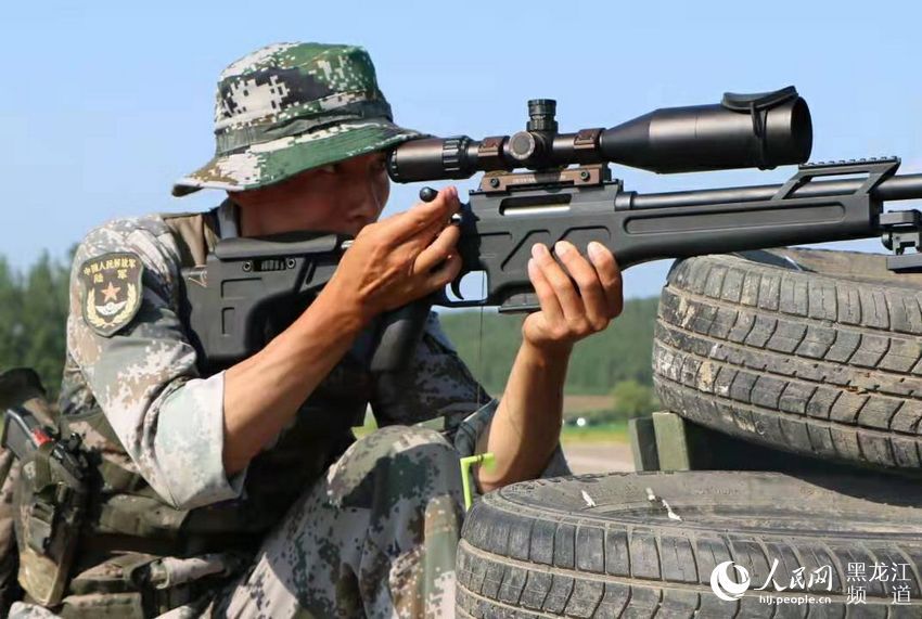 北部战区陆军某旅狙击手集训练就一枪毙敌真本领