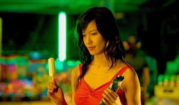 67她早年拍过"尺度不小"的电影,今43岁靓丽如初,女儿颜值高_林熙蕾