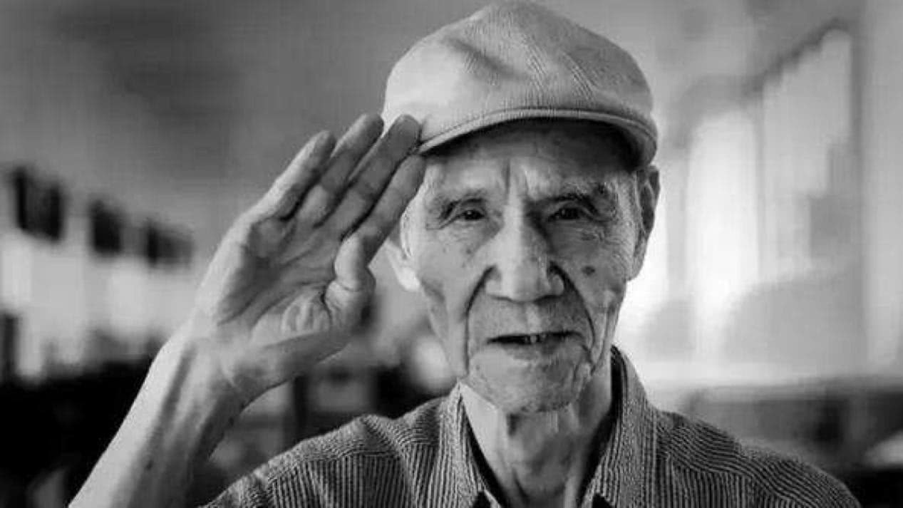 抗战时期,儿子偷偷参军,一走就是71年,母亲106岁仍在等!_谢春生