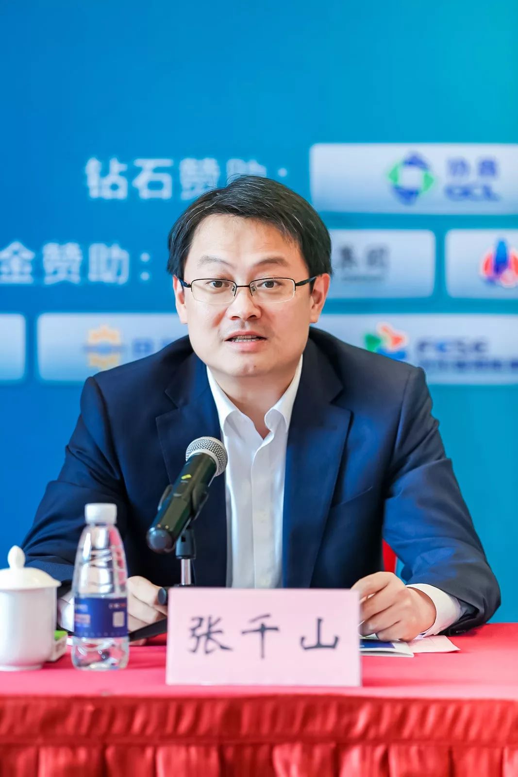 会上,张千山代表crec2019承办单位,东道主无锡市人民政府致辞,欢迎