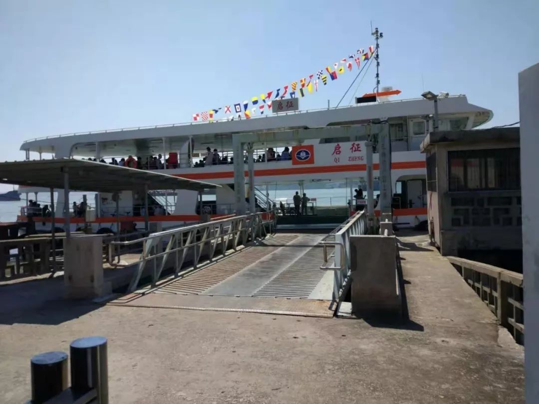 即将远去的广场轮渡,再见!