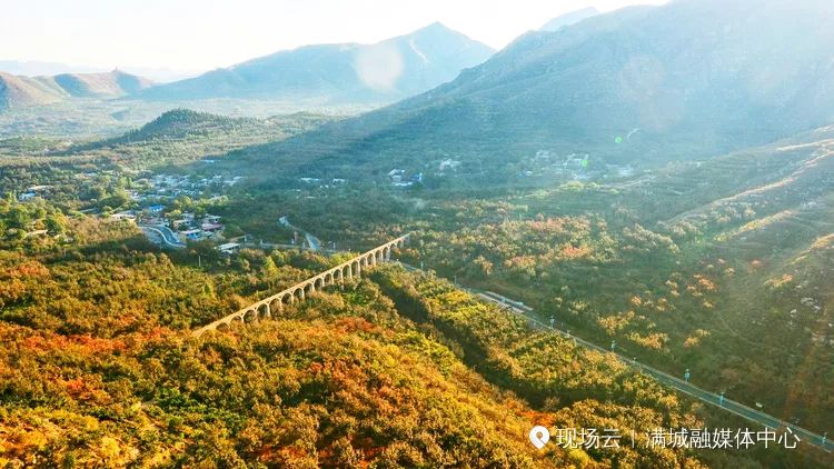 满城柿子沟风景区图片