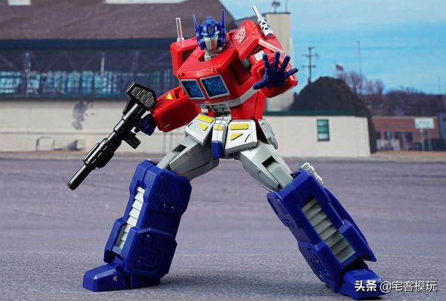 模玩秀:海洋堂 擎天柱超强pose展示