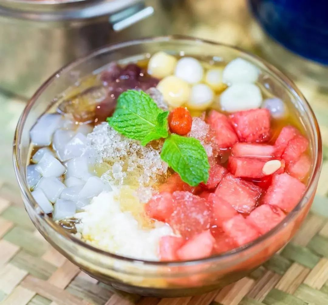 9元!限量200份!▼活动详情:1,9.9元抢价值79元班花串串香88根小签(荤