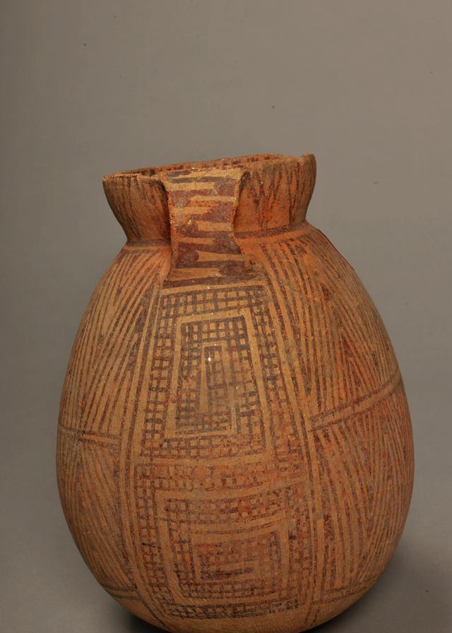 史前文明的彩陶它有水的温情有火的刚烈有历史的记忆