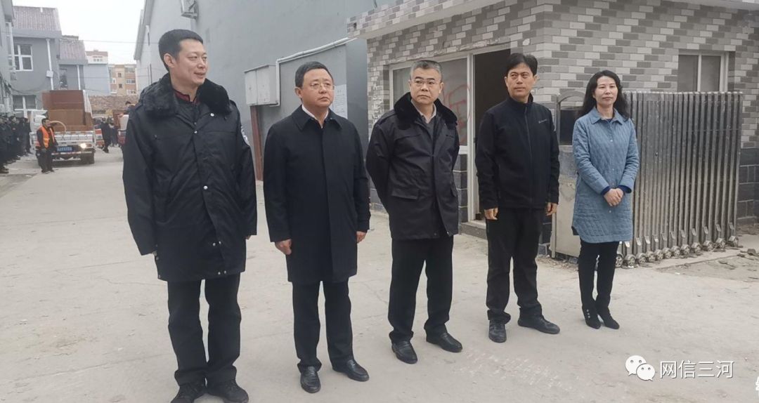 违法用地集中整改我市开展鸿福园和李邢军别墅承包地违建别墅强制拆除