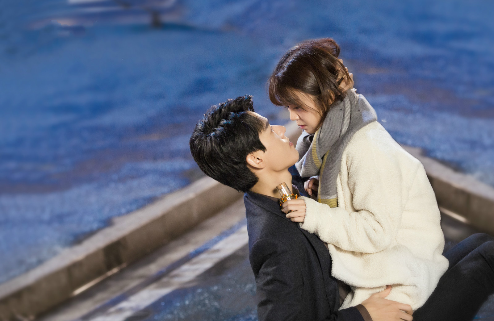 《看见味道的你》开播,看点全在吻戏上,宋伊人龚俊各种花式亲吻