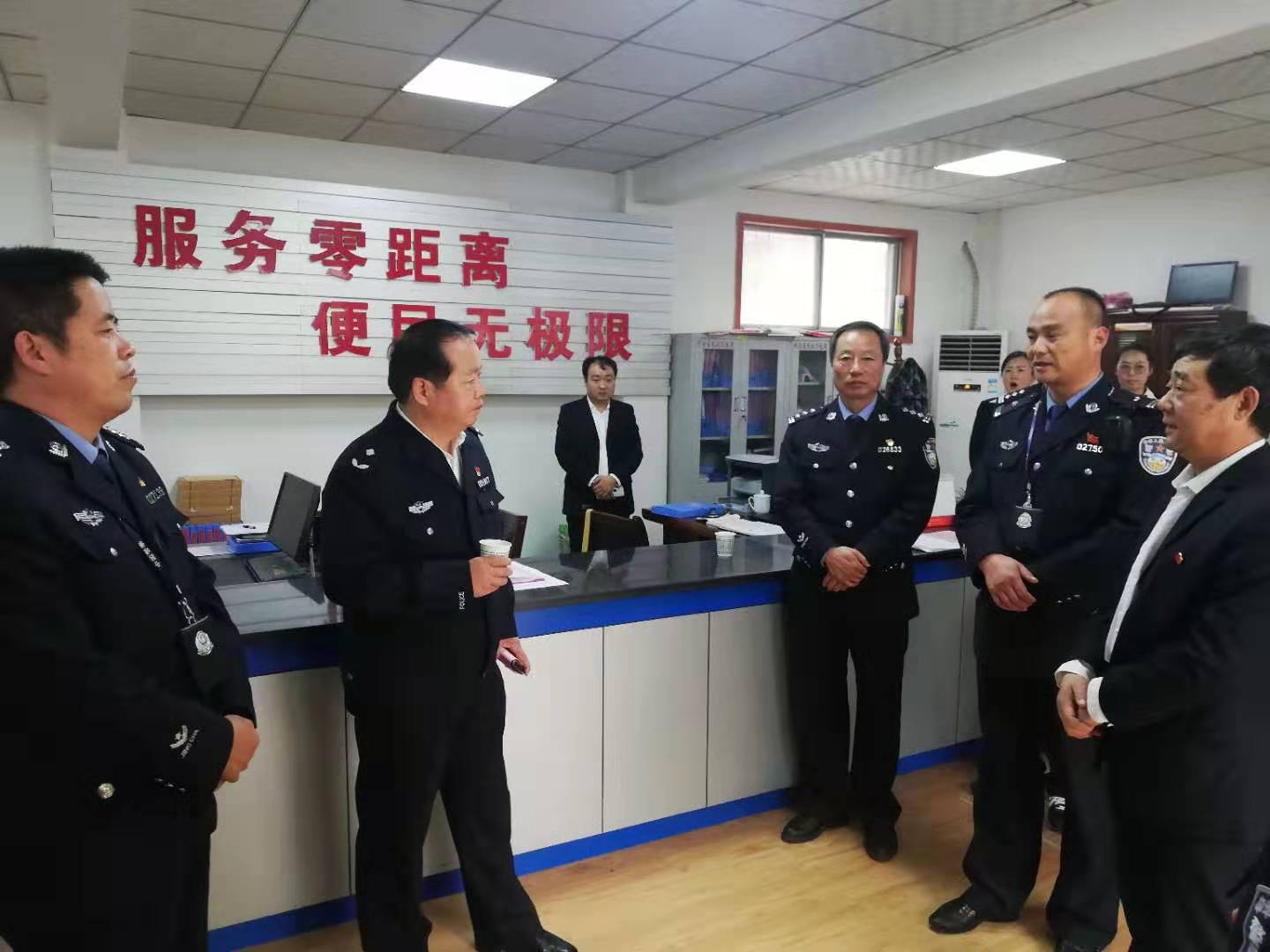 省公安厅领导马周齐一行深入洛南县检查治安乱点整治工作