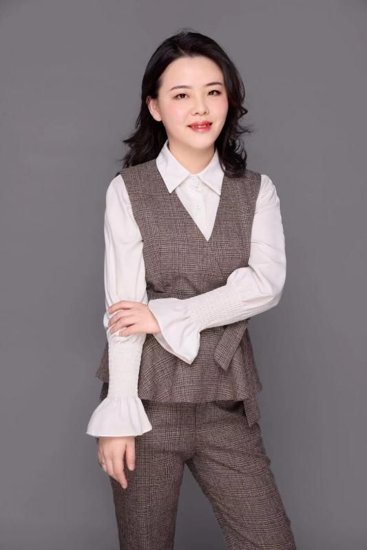 楚楚工作单位及职务智联招聘区域rpo高级经理个人简介:毕业于福建农林