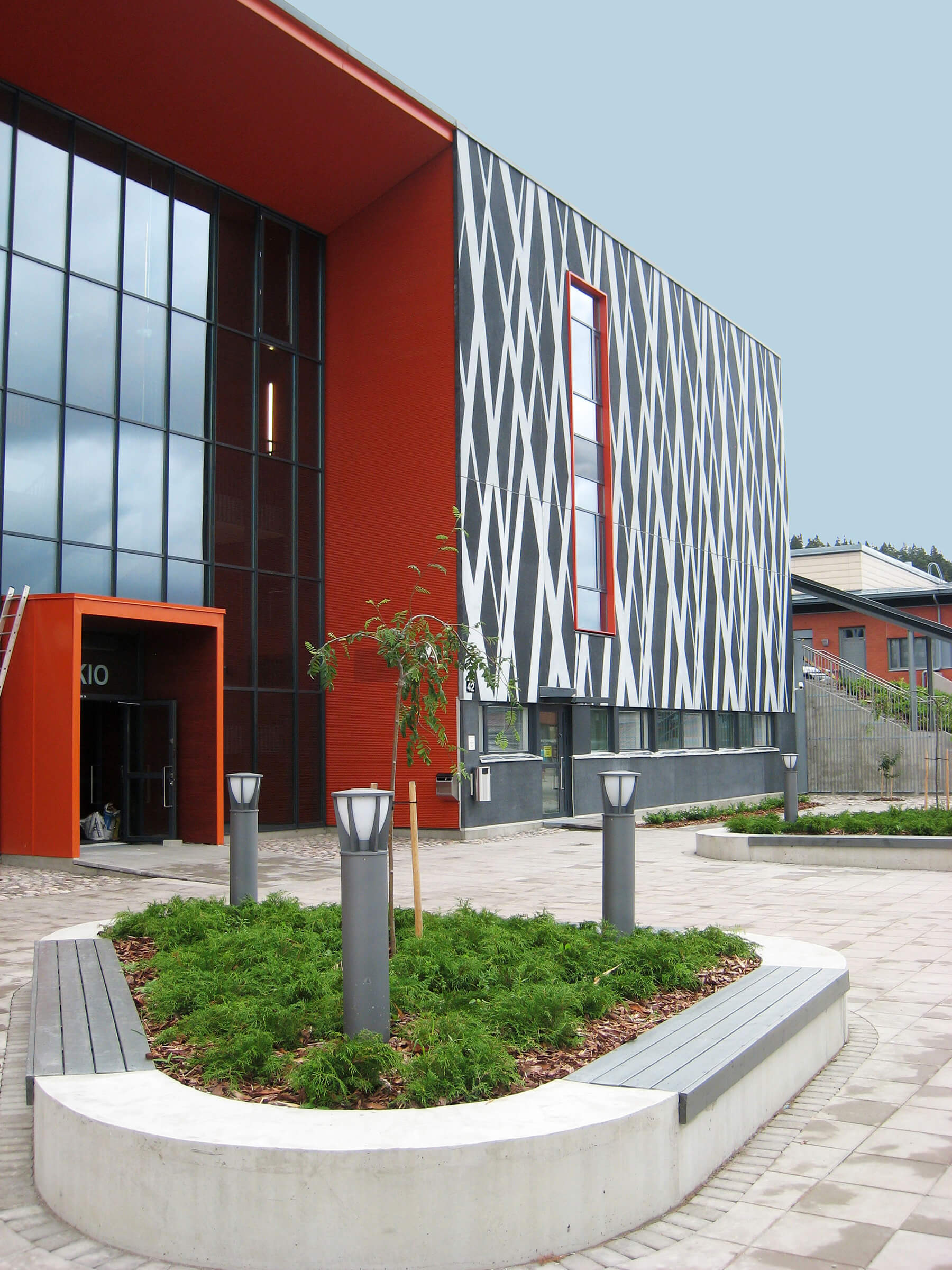 芬兰坎加萨拉高级学校教学大楼图像混凝土外墙