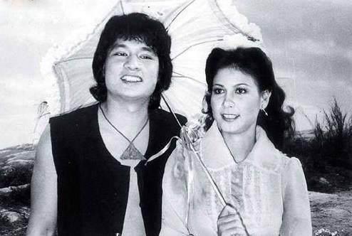 29岁因车祸去世,死后4年女儿出生,妻子为他守寡35年_傅声