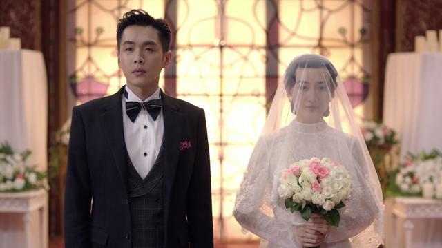 余小晚为何不回重庆,要留在上海_陈山