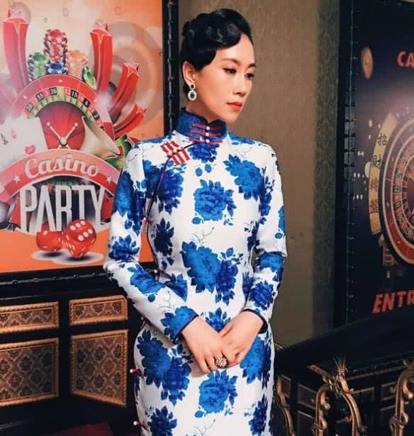 与海清是同学出道20年不火,为给父母买房接烂片,今41岁仍单身