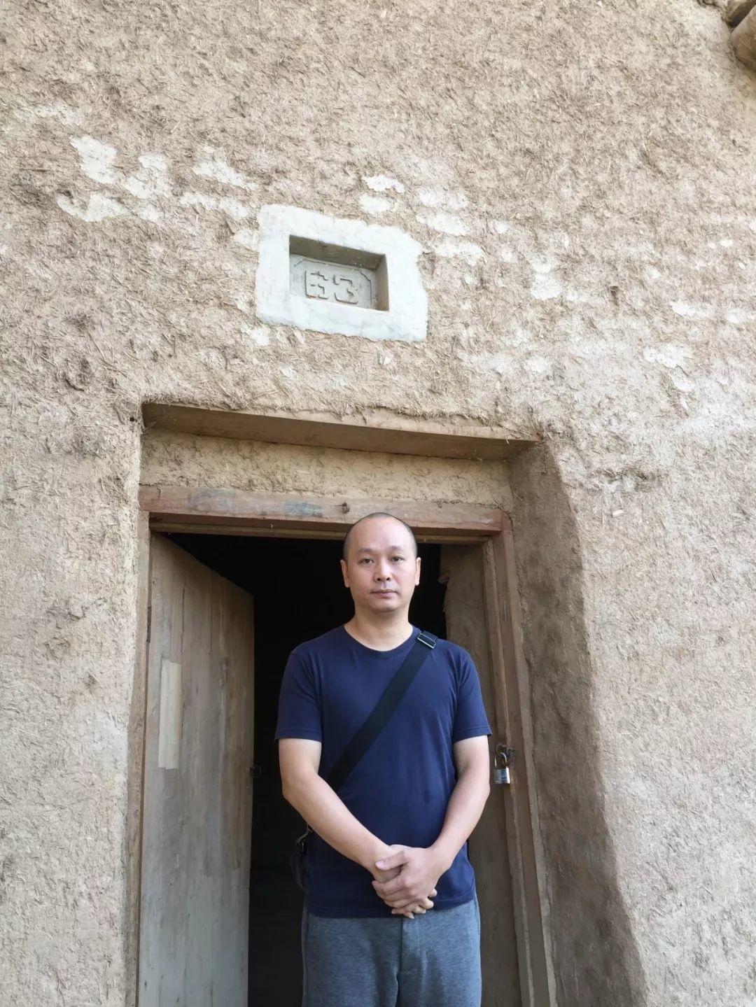 李凤龙立足潇湘古意上追宋元精神