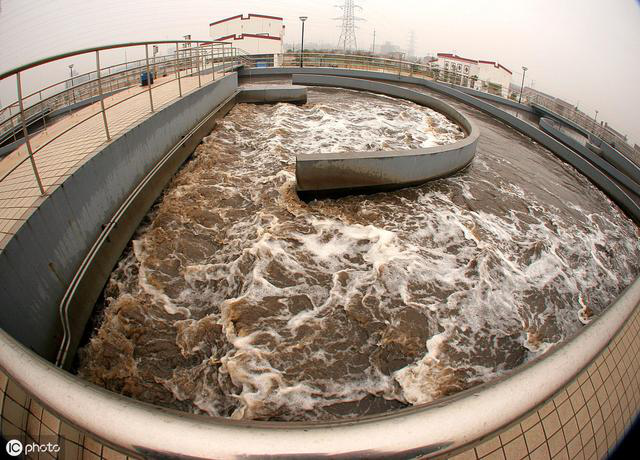 什么是洗衣废水洗衣废水主要是指清洗衣服时产生的洗