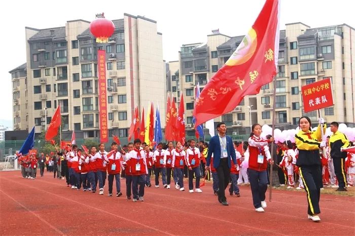 文字表述左右滑动查看更多本次运动会由歙县教育局,文旅体局,团县委