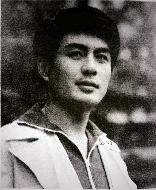 原创80年代帅气男星梁同裕近照曝光如今64岁成胖大叔搭档黄渤出新片