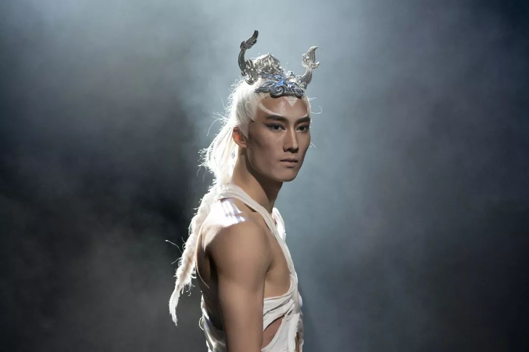 项羽杨丽萍老师舞剧御用男一号大朱(朱凤伟)他就是野蛮生长的自由舞者