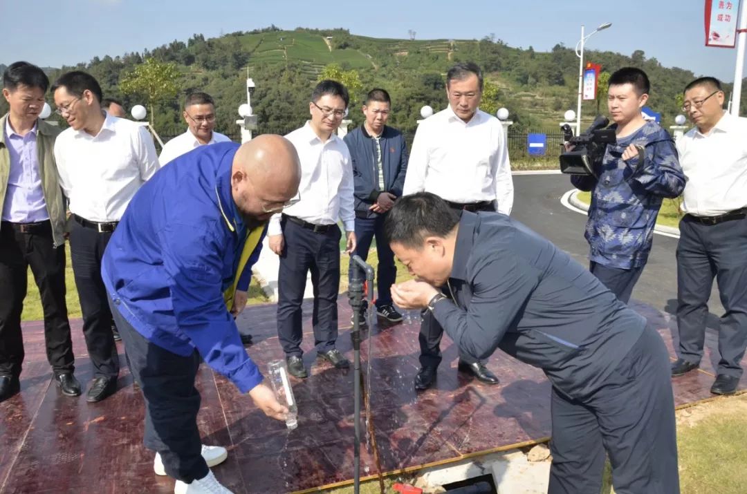 白茶之都点头之交国家水利部副部长叶建春莅临考察天健水务现代化农村