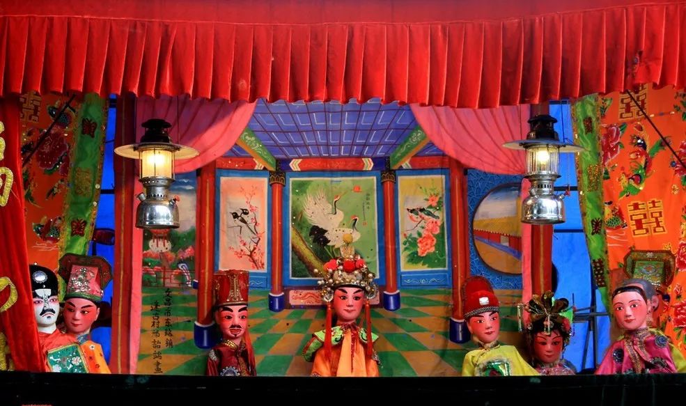 海南公仔戏椰雕26云南过桥米线洱海披星戴月衣孔雀屏羽27新疆大盘鸡