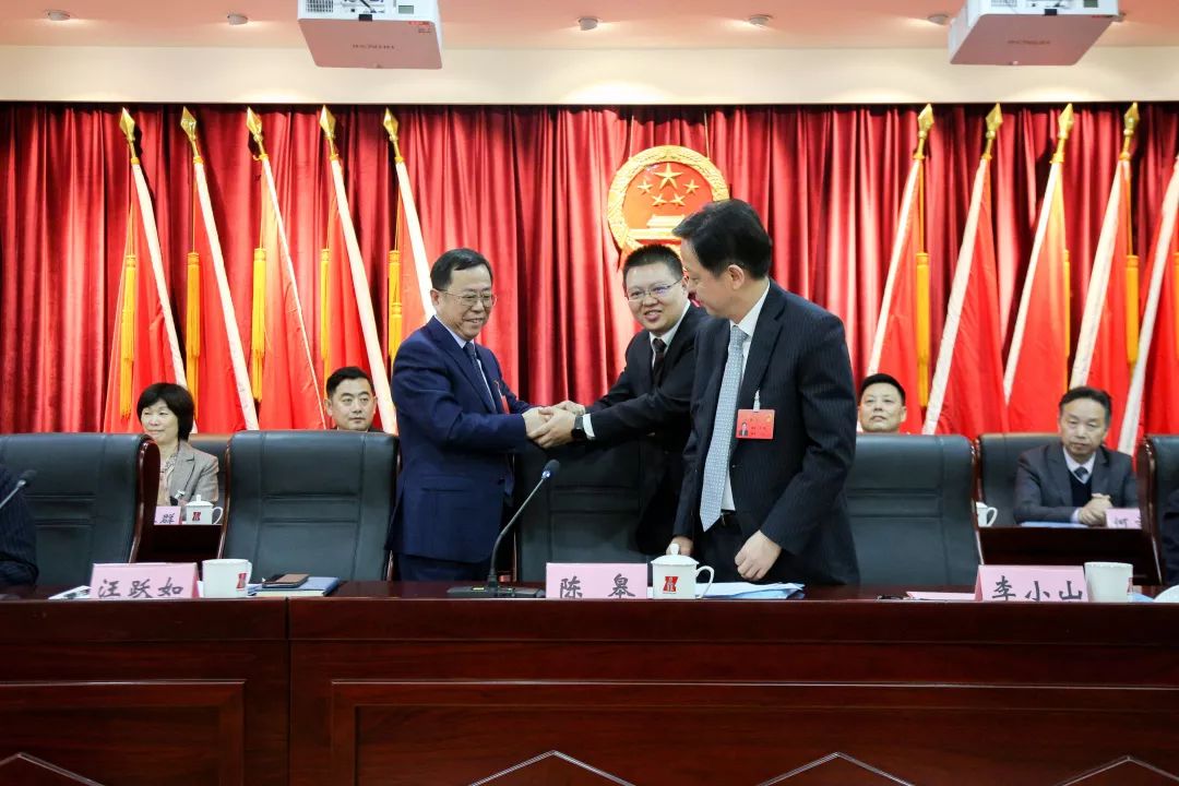 颛桥镇第五届人民代表大会第七次会议胜利召开,李小山当选颛桥镇人民