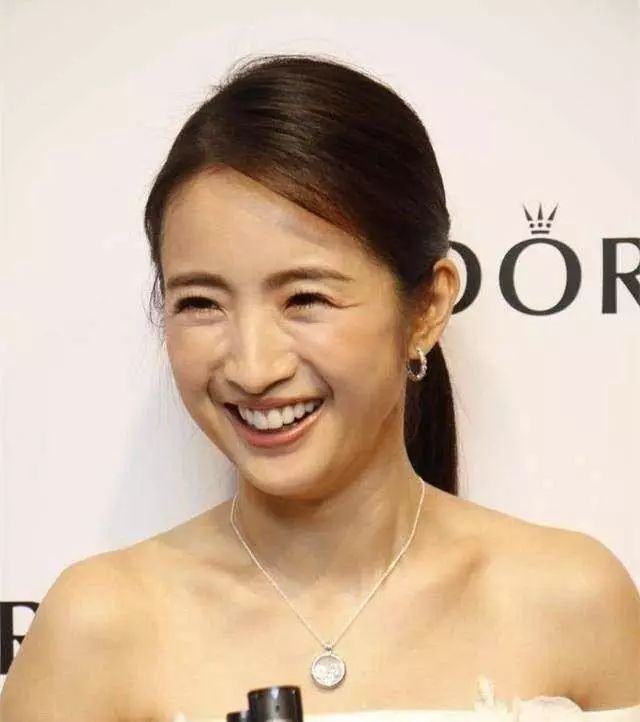 angelababy抄袭她的脸却没抄到精髓