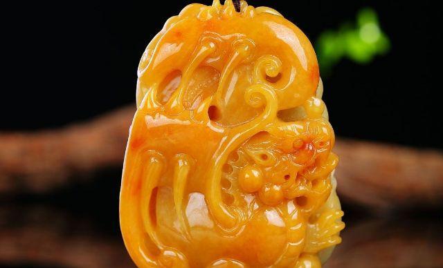 黄翡与翡黄黄色的翡翠要如此分类