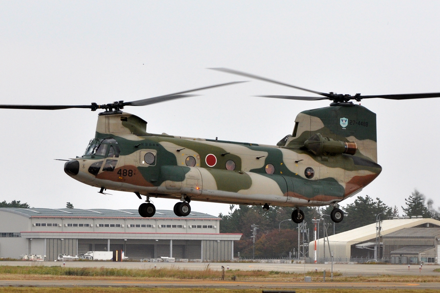 美国又一次全力援助川崎重工自产ch47ja直升机我国又一空白