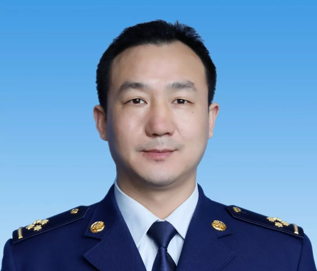 陈敏锋 ★吴江大队 大队部党支部书记今天向大家展示的是吴江大队