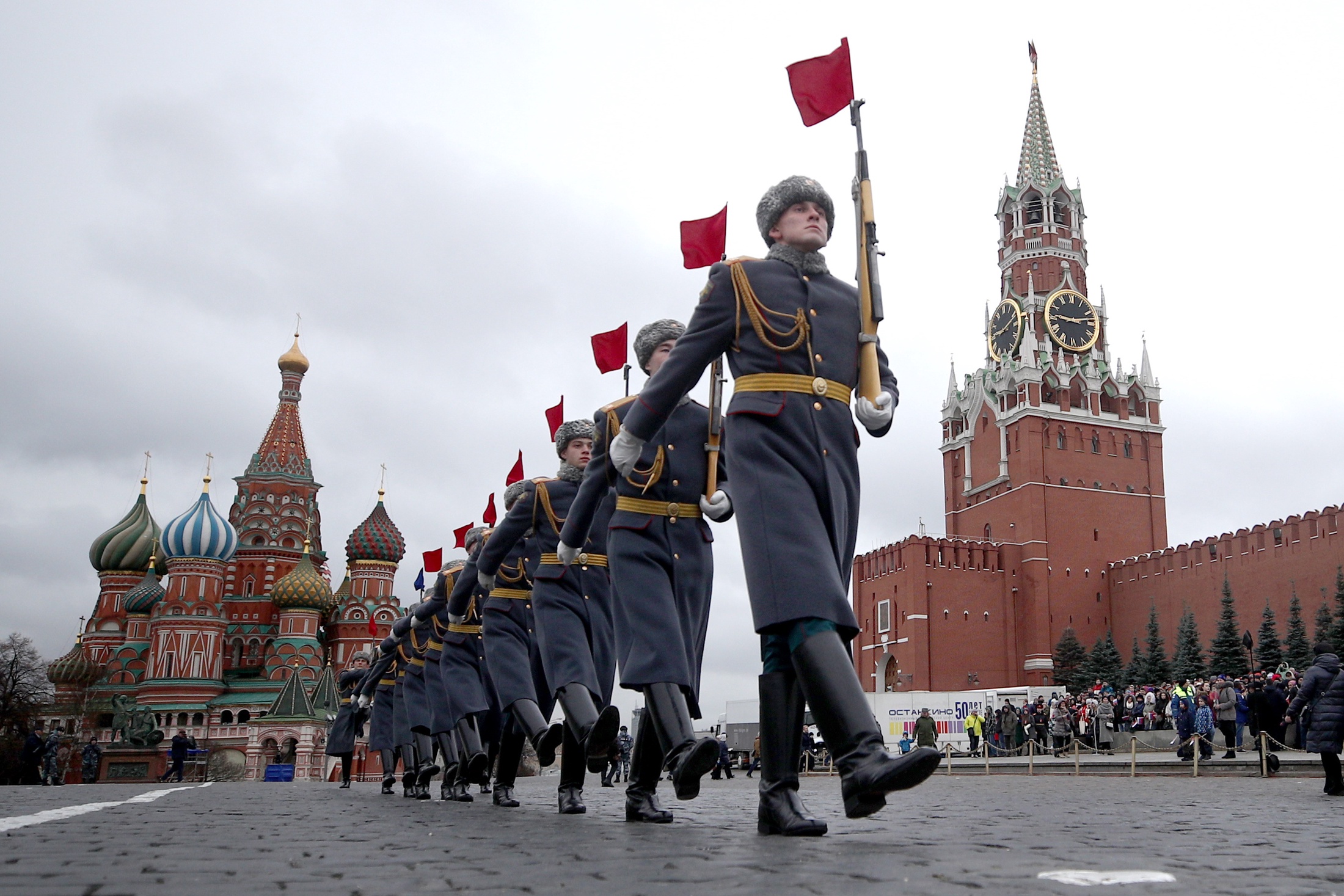 当地时间2019年11月7日,俄罗斯在红场举行游行纪念1941年红场阅兵78