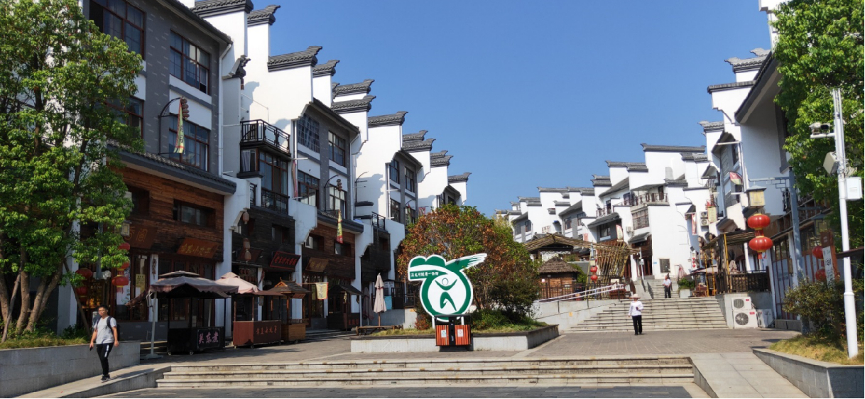 拍照圣地丨浔龙河生态艺术小镇游玩体验