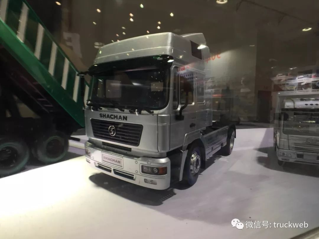 17:上汽汇众自卸车16:柳汽霸龙8x4自卸车15:欧曼雄狮牵引车14:红岩