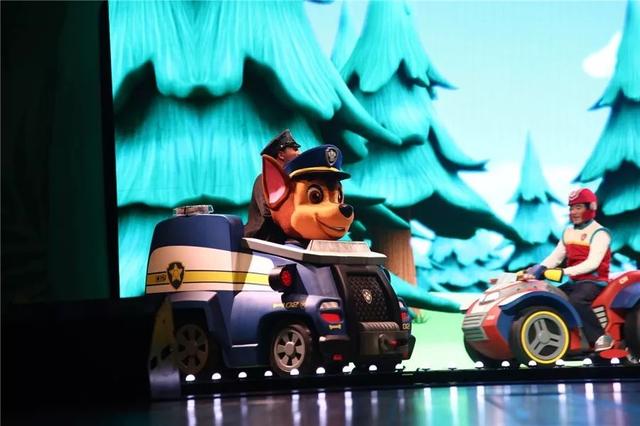 汪汪队二次来渝重庆人民大厦演出现场千人齐呼小克来啦