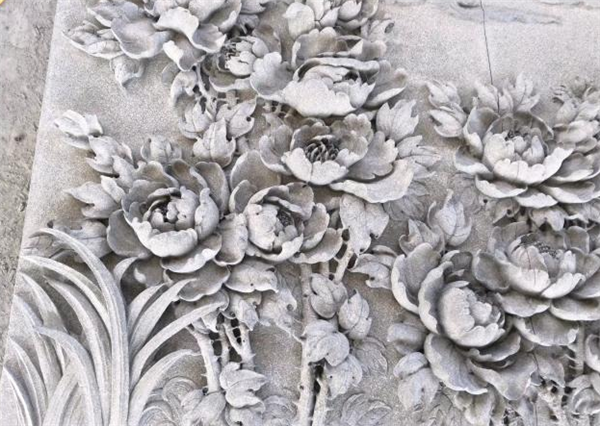 让人赞叹的浮雕石雕壁画:牡丹图