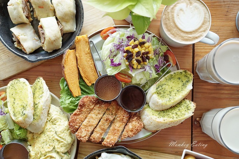 早午餐店推出铁锅炒面,喜爱面食类当早餐的朋友又多了一个选择啰_台湾