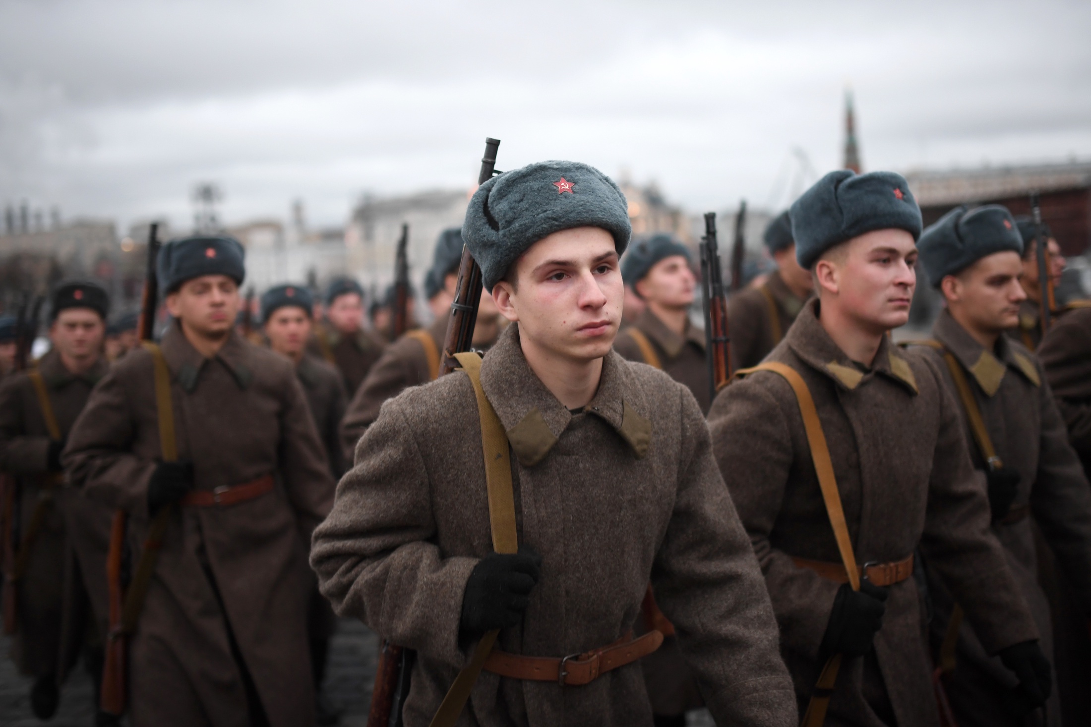 俄罗斯纪念红场阅兵78周年复古阅兵式