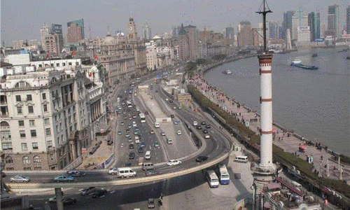 06公里的西起石门一路,东至延安路外滩1997年--2008年最壮观:亚洲第一