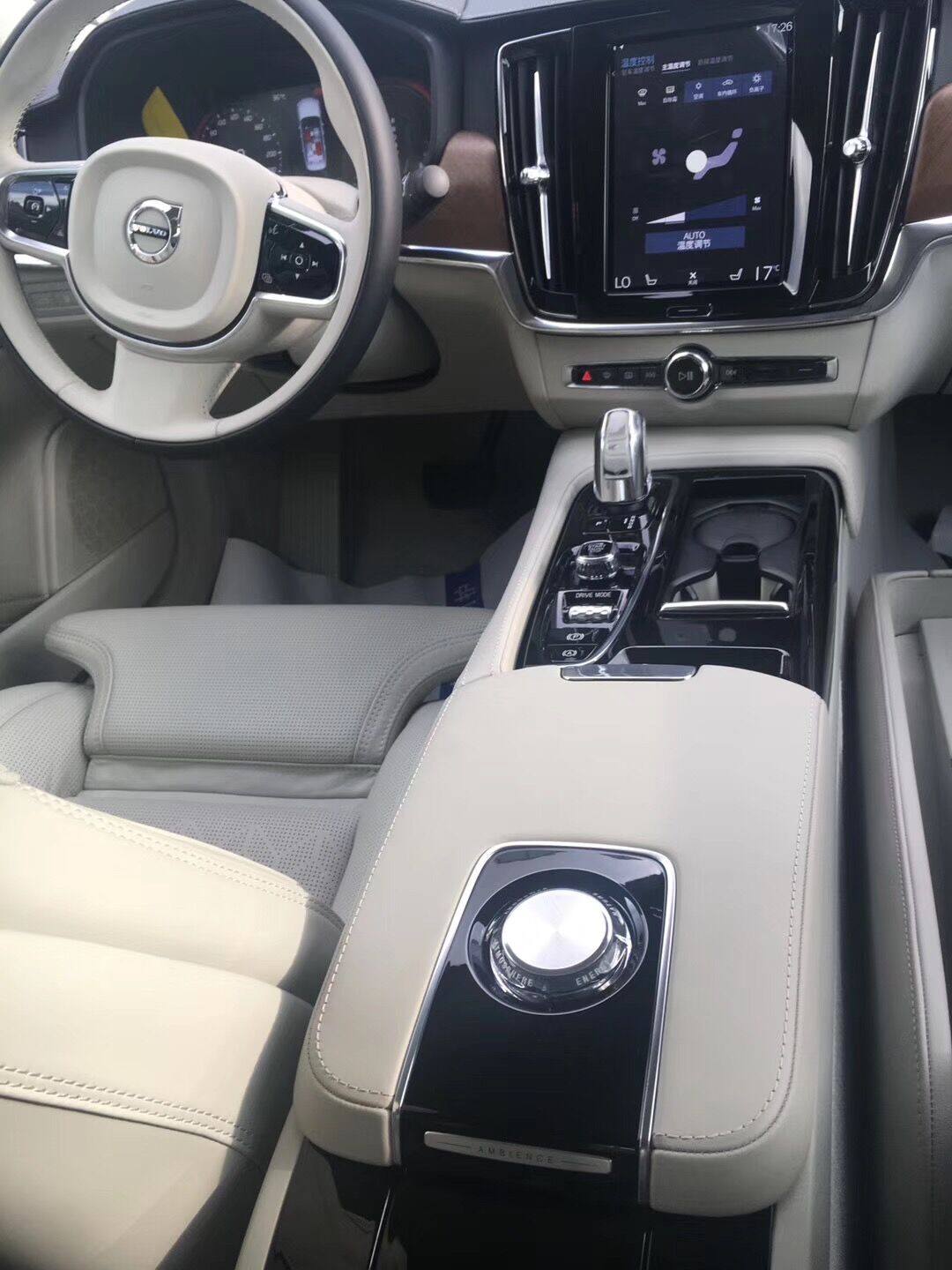 存在即合理,实拍稀有s90 t8 e驱混动 荣誉版 3座